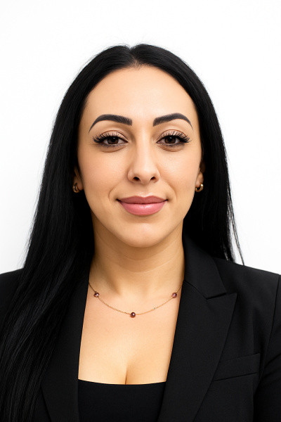 Ionela Dina