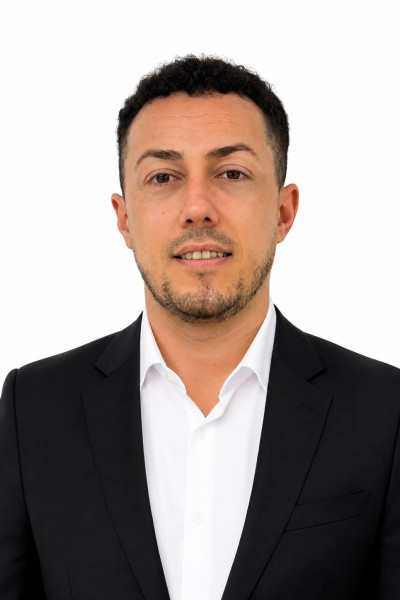 Daniel  Ivan 