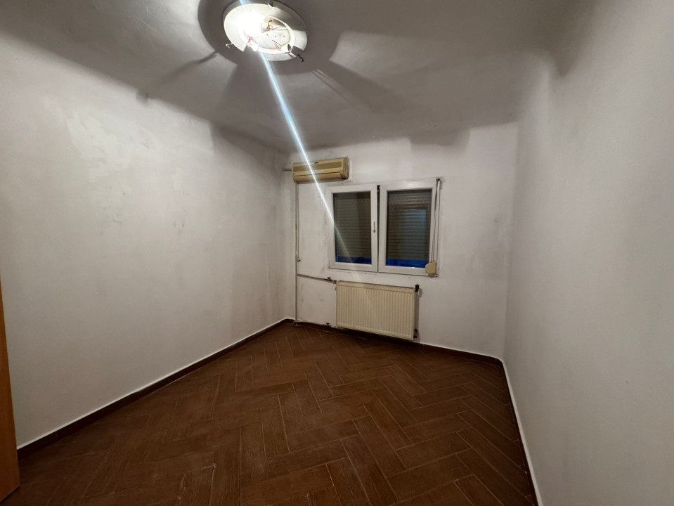 Apartament 4 camere, decomandat, 85,21mp, cartier Rovine,  zona Dezrobirii