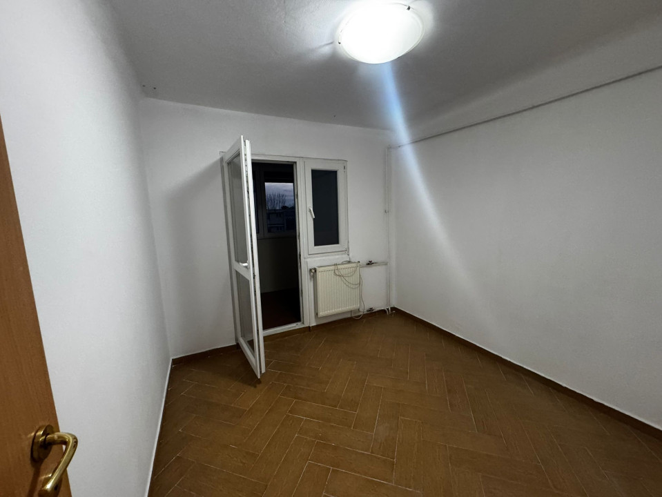 Apartament 4 camere, decomandat, 85,21mp, cartier Rovine,  zona Dezrobirii