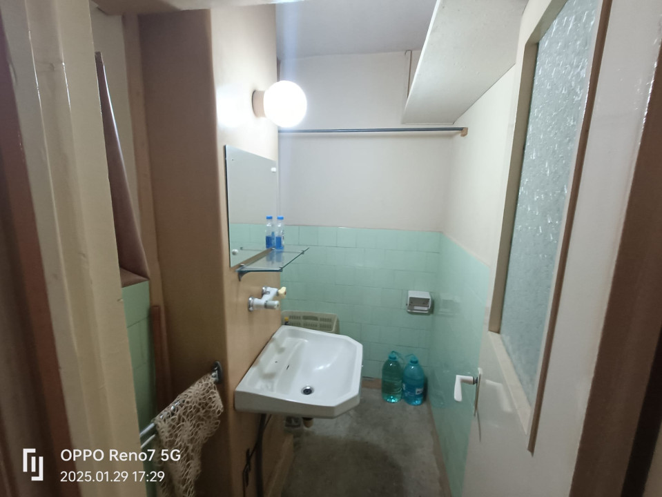 Apartament cu 3 camere de vânzare, cartier Rodnei bloc din cărămidă