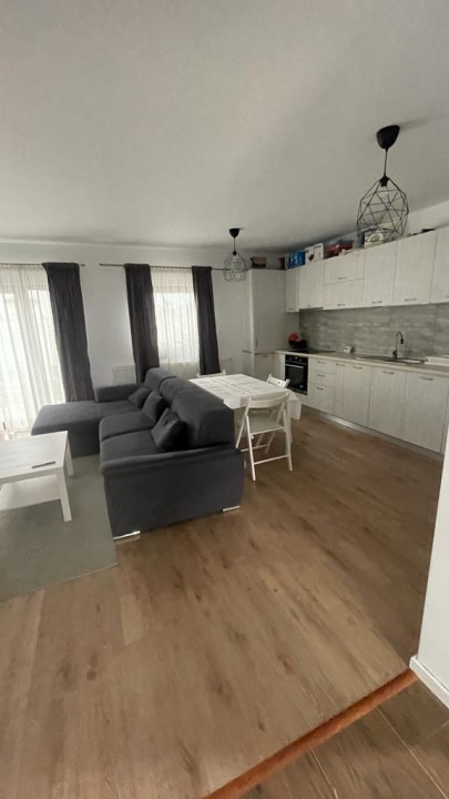 Duplex P+M cu 10 camere și teren de 400mp, cu toate utilitățile în zona Damila