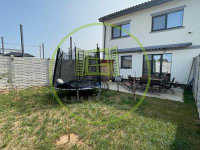 Casă P+1 duplex, 200 mp teren, 108 mp utili,cu toate utilitățile, în zona Damila