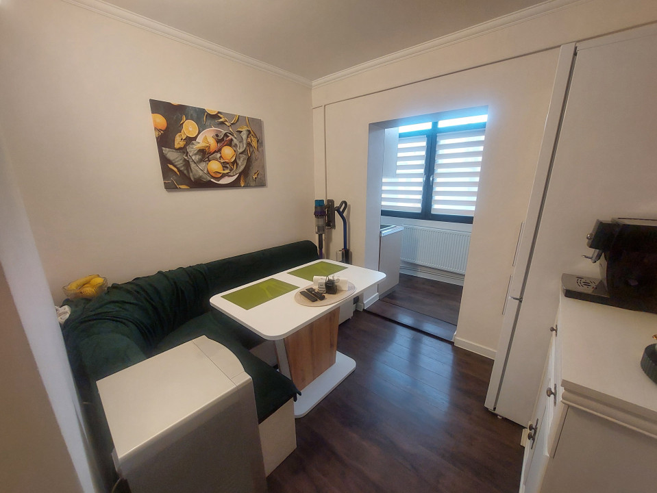 Apartament 3 camere, etajul 4, 77 mp 1 Mai