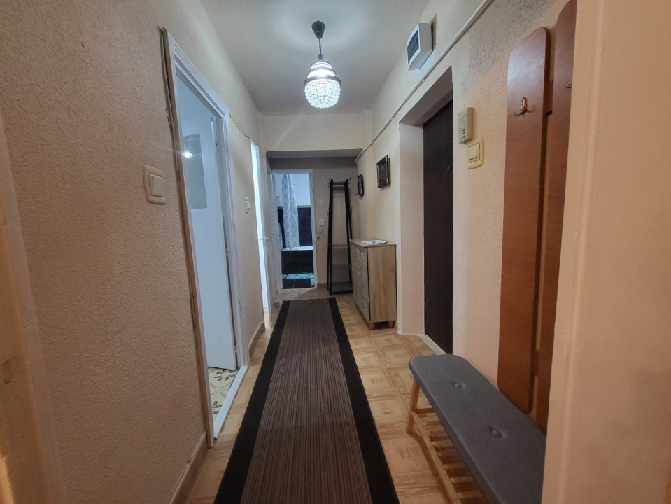 Apartament 2 camere, decomandat, 57 mp, cartierul Rovine, zona posta