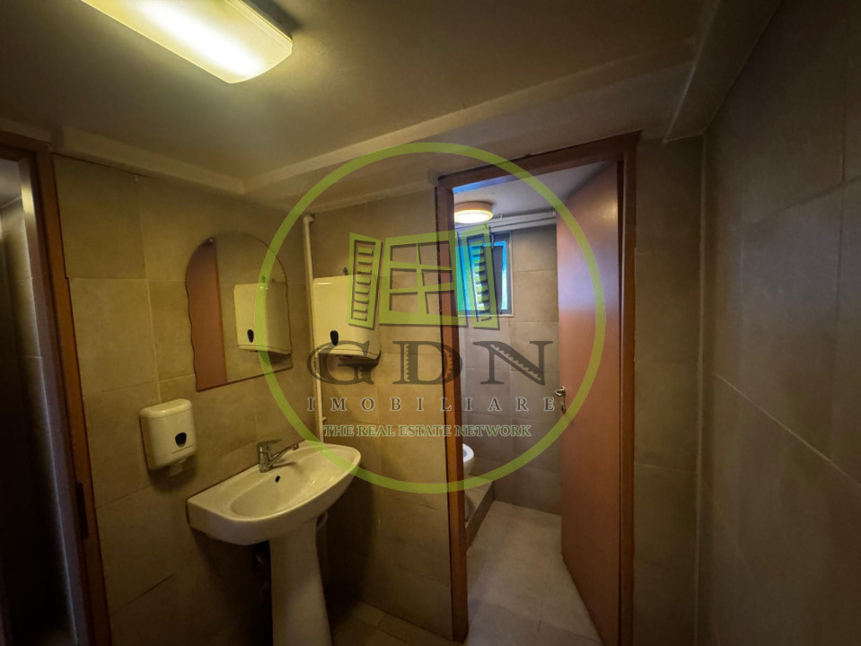 Spatiu comercial, parter, 140mp, Calea Bucuresti.