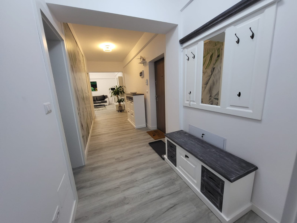 Apartament 2 camere, decomandat, 68 mp, Cartierul 1 Mai, zona Lidl