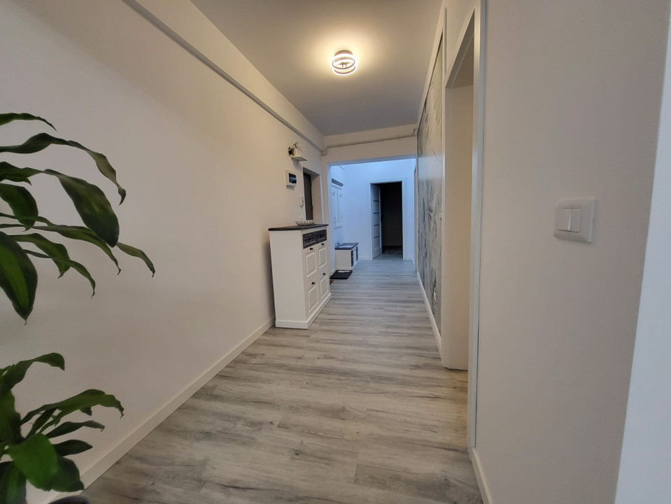 Apartament 2 camere, decomandat, 68 mp, Cartierul 1 Mai, zona Lidl