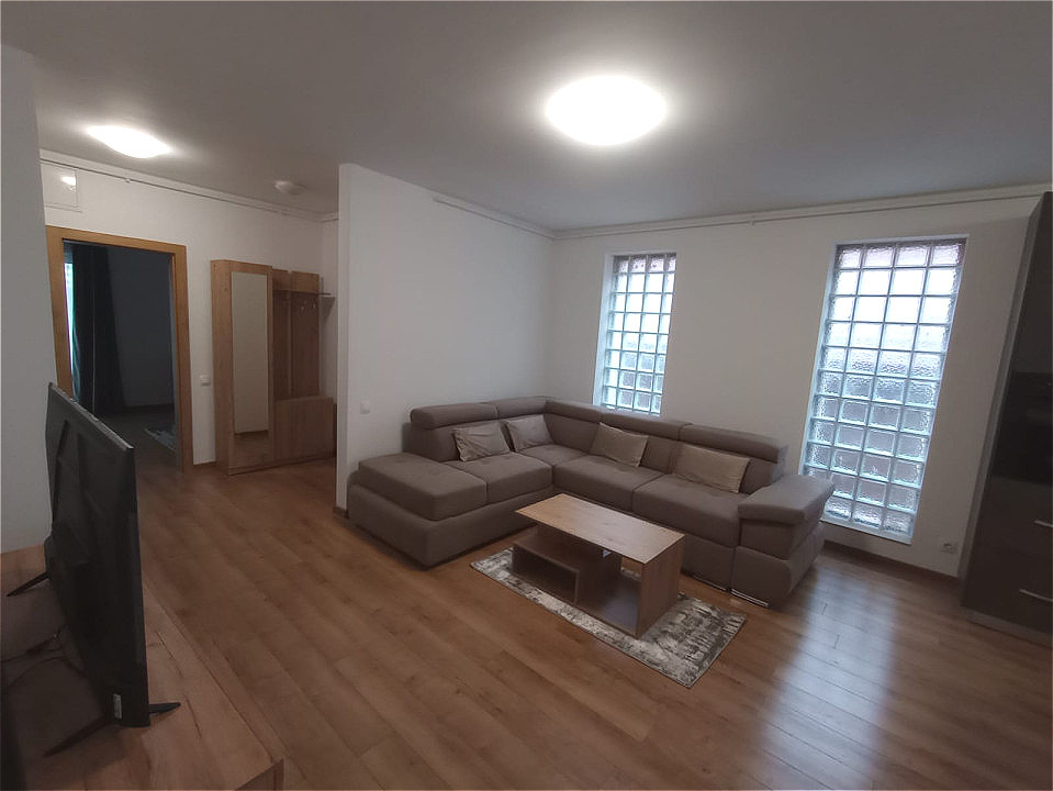 Apartament  3 camere de închiriat - zona Sos Alba Iulia 