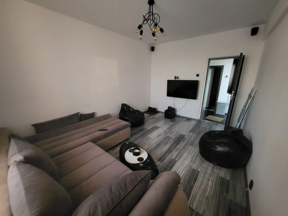 Apartament 2 camere,semidecomandat, zona aeroport