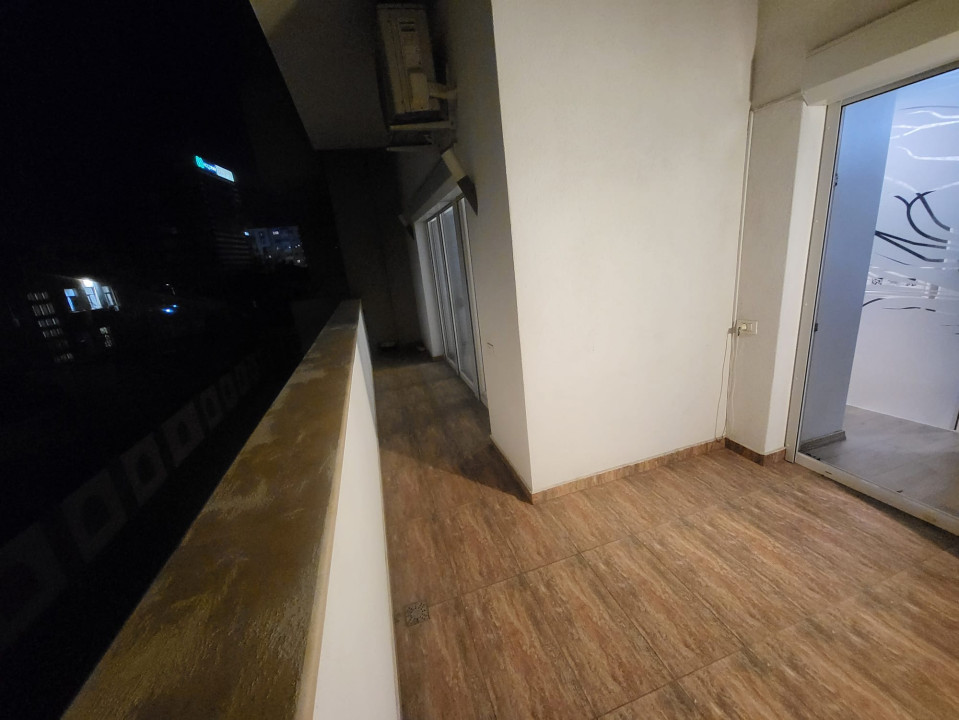 Apartament 3 camere decomandat, 90 mp, cartierul Centru, zona Împaratul Traian 