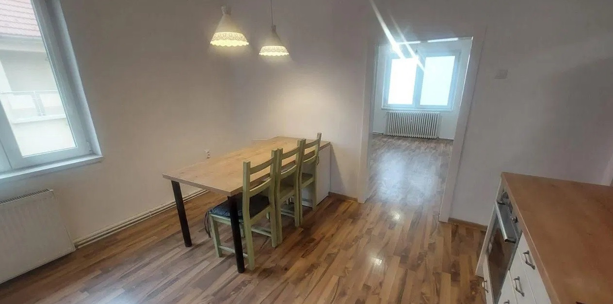 Închiriere Apartamente la Casă – Strada Calea Dumbrăvii, Sibiu