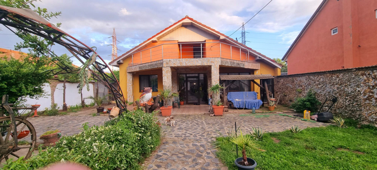 Casă parter cu teren de 1400 mp în Bariera Vâlcii aproape de drumul expres