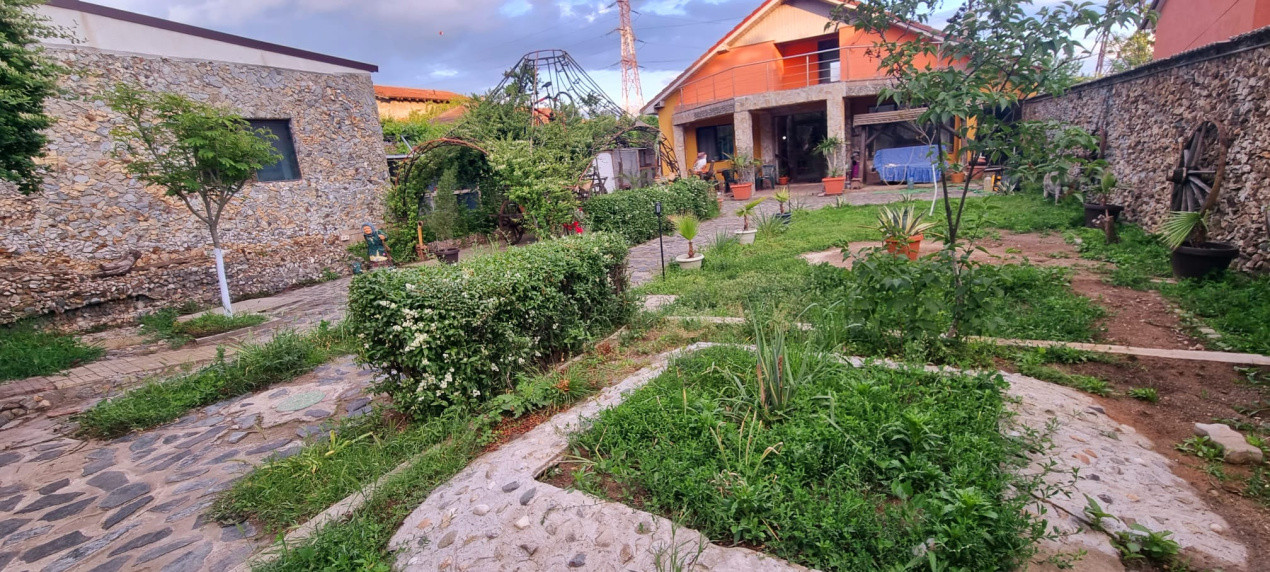 Casă parter cu teren de 1400 mp în Bariera Vâlcii aproape de drumul expres