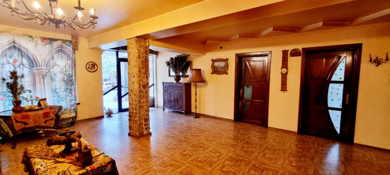 Casă parter cu teren de 1400 mp în Bariera Vâlcii aproape de drumul expres