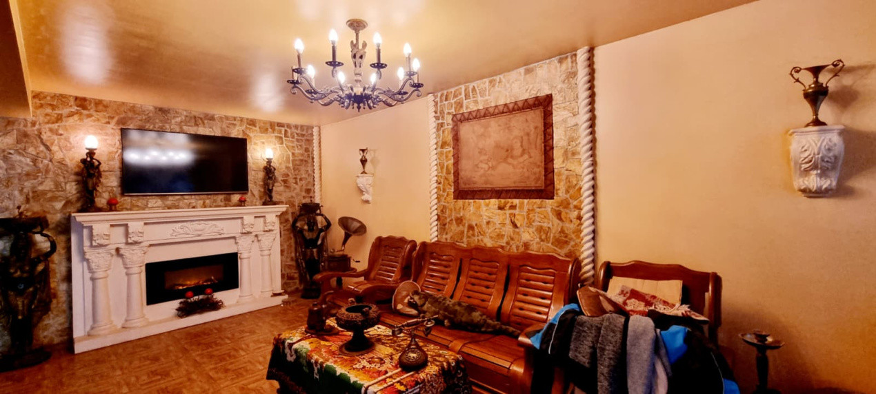 Casă parter cu teren de 1400 mp în Bariera Vâlcii aproape de drumul expres