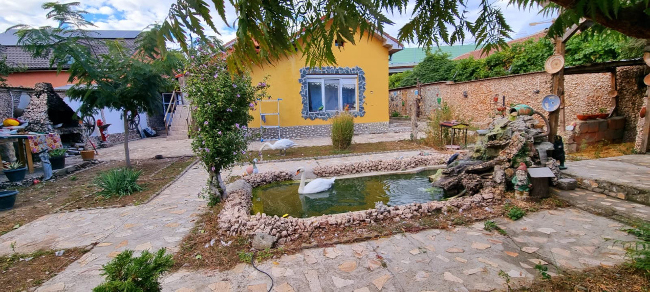 Casă parter cu teren de 1400 mp în Bariera Vâlcii aproape de drumul expres