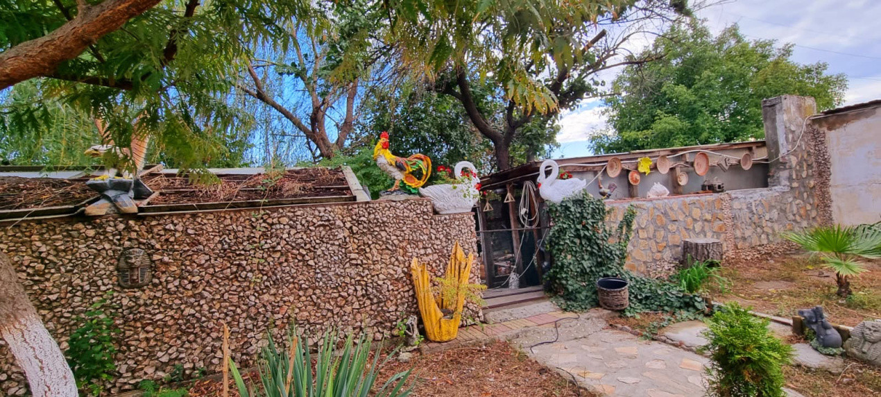 Casă parter cu teren de 1400 mp în Bariera Vâlcii aproape de drumul expres