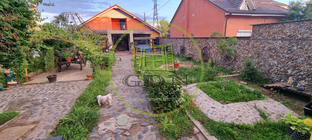 Casă parter cu teren de 1400 mp în Bariera Vâlcii aproape de drumul expres