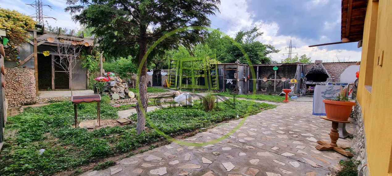 Casă parter cu teren de 1400 mp în Bariera Vâlcii aproape de drumul expres