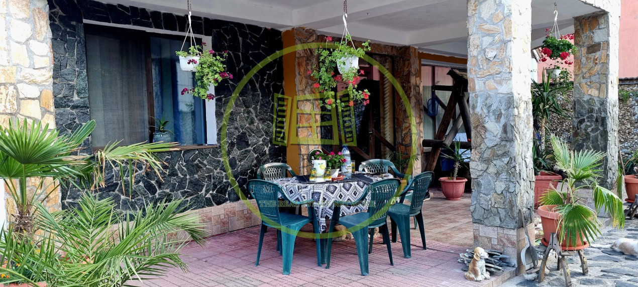 Casă parter cu teren de 1400 mp în Bariera Vâlcii aproape de drumul expres