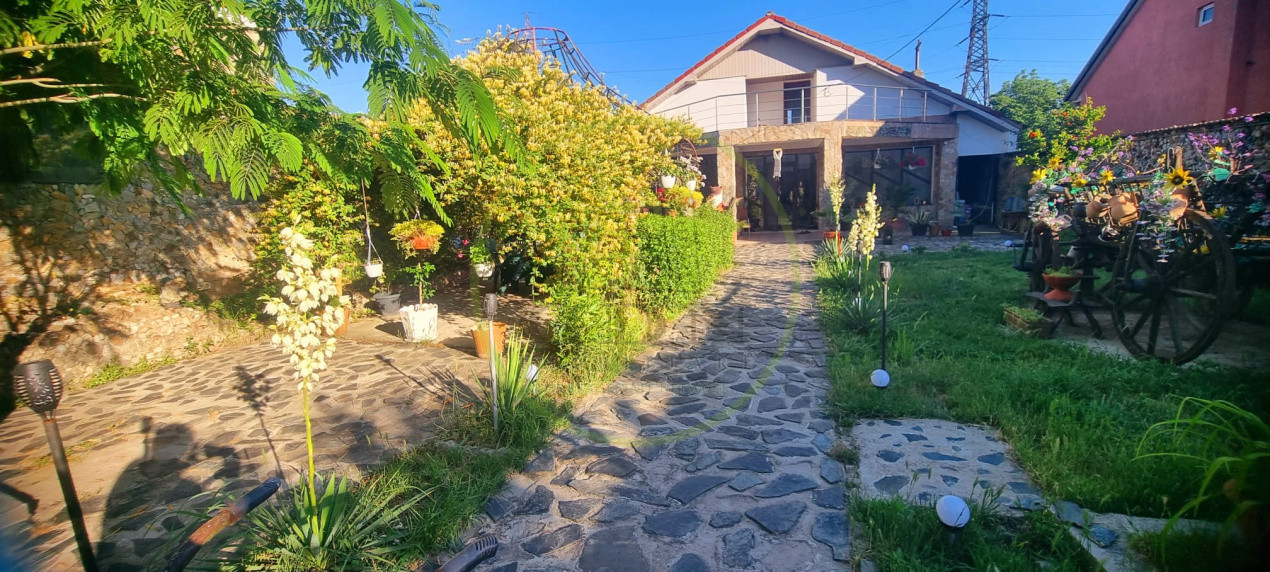 Casă parter cu teren de 1400 mp în Bariera Vâlcii aproape de drumul expres