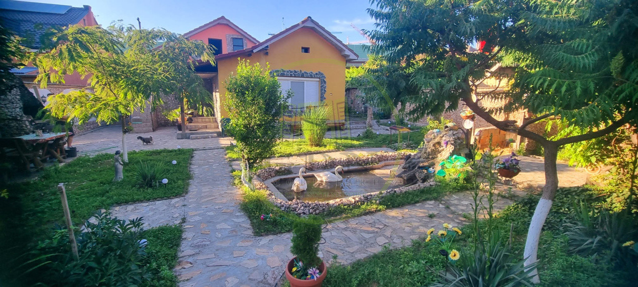 Casă parter cu teren de 1400 mp în Bariera Vâlcii aproape de drumul expres