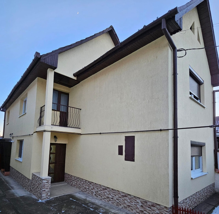 Vanzare  casa 5 camere ,suprafata utila totala 600 mp Turnisor