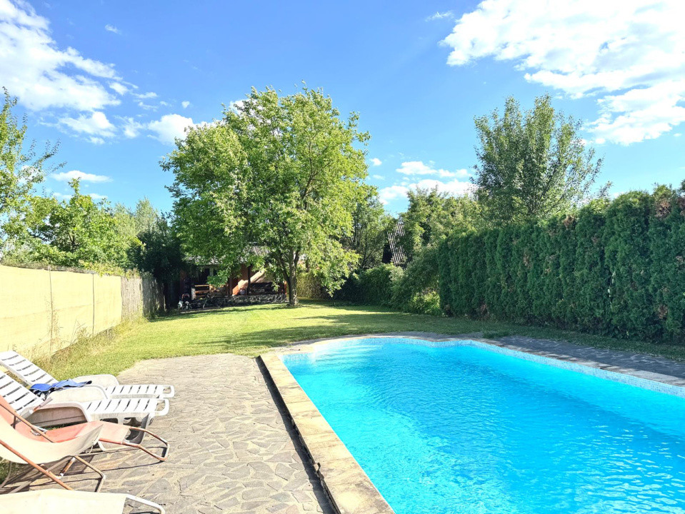 Casa de vanzare - cu piscina