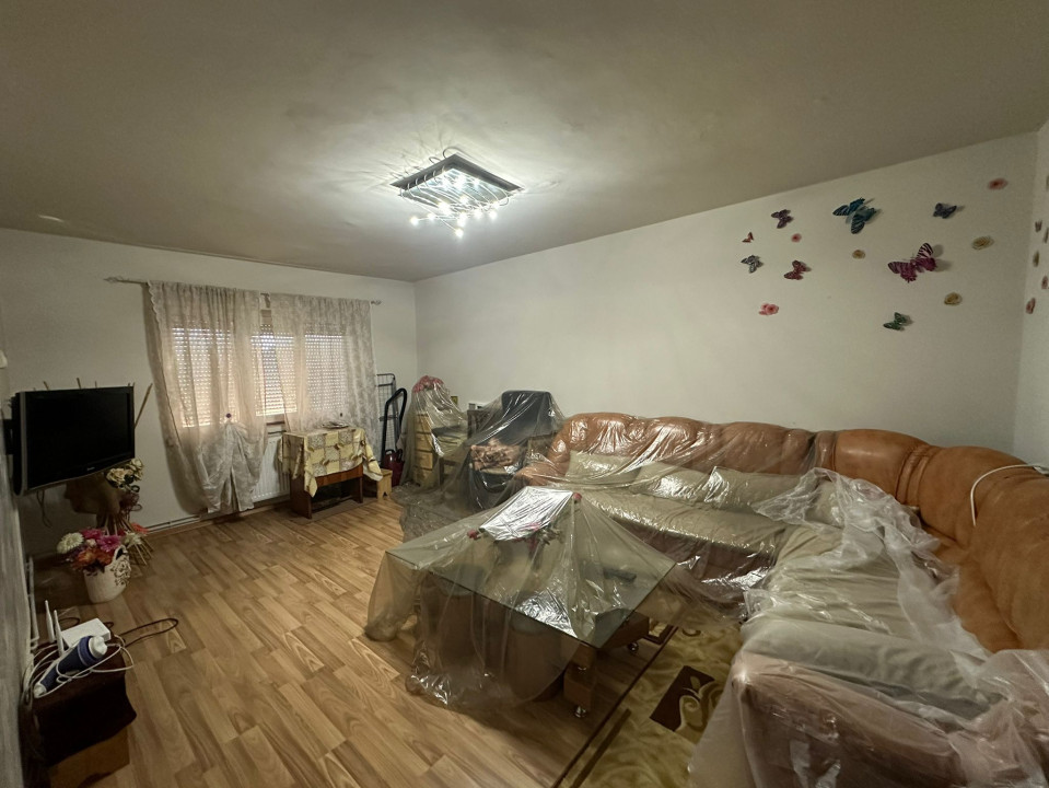 Apartament 3 camere, decomandat, 67,09mp, 1Mai, Zona Pelendava