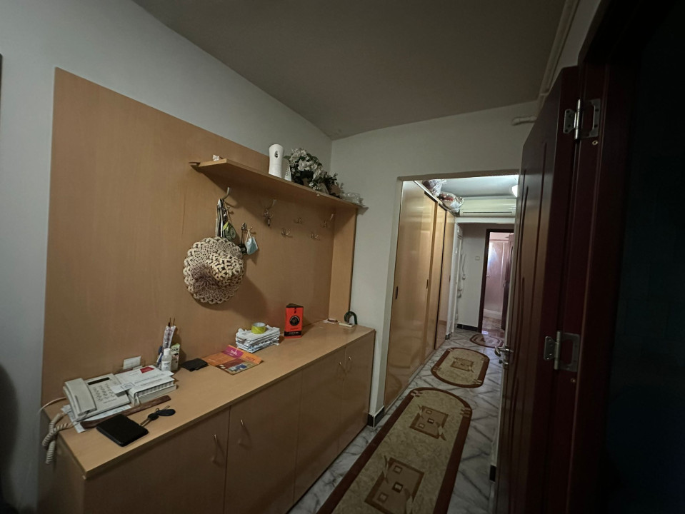 Apartament 3 camere, decomandat, 67,09mp, 1Mai, Zona Pelendava