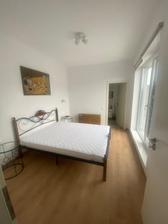 Apartament la prima inchiriere 2 camere decomandat , 2 bai in Floresti!