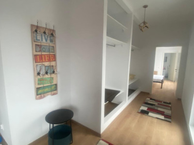 Apartament la prima inchiriere 2 camere decomandat , 2 bai in Floresti!