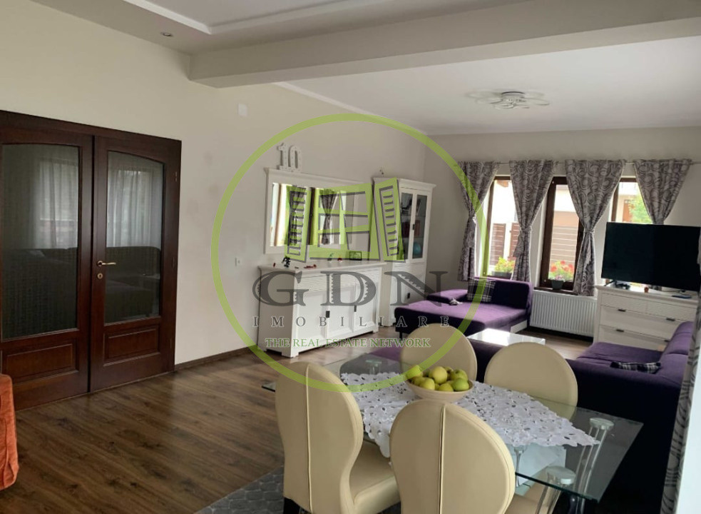 Proprietate 5 camere, suprafata  totala 600mp,oferita spre vanzare in Sura Mica.