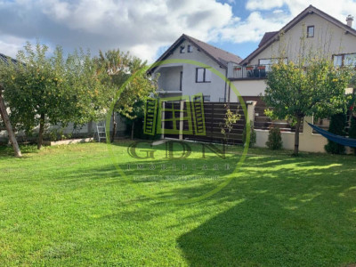 Proprietate 5 camere, suprafata  totala 600mp,oferita spre vanzare in Sura Mica.