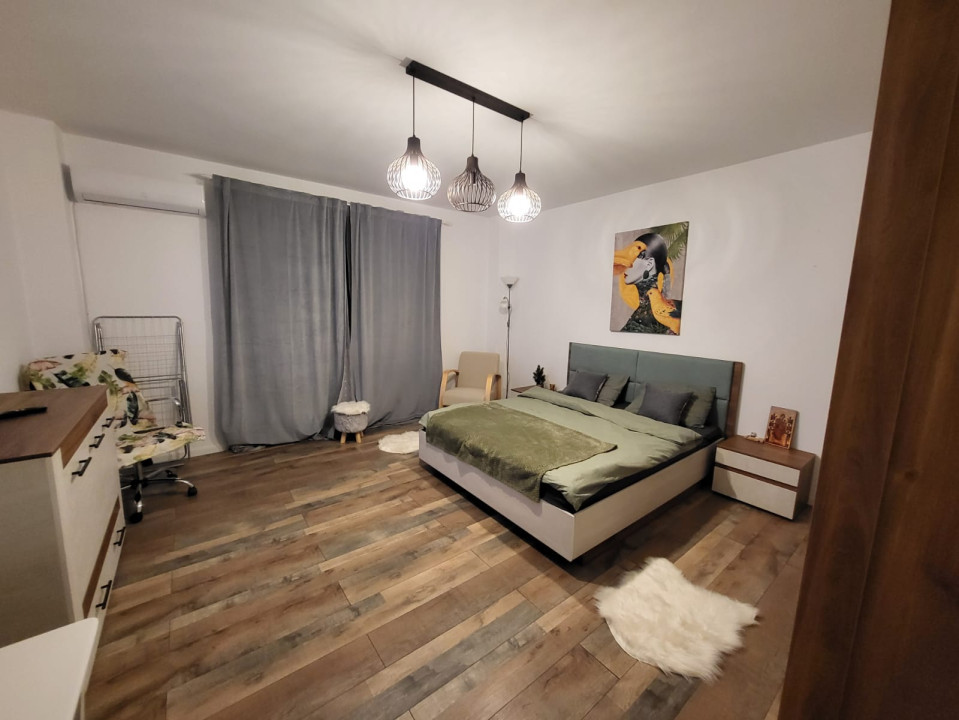 Apartament 2 camere, semidecomandat, 52 mp, cartier 1 mai, zona Liceu Vuia