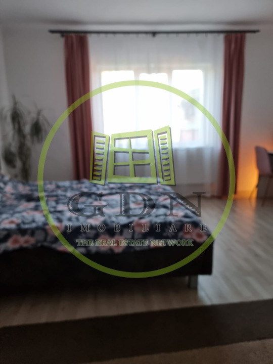 Proprietate spre vanzare,  formata din 2 case suprafata totala 440 mp