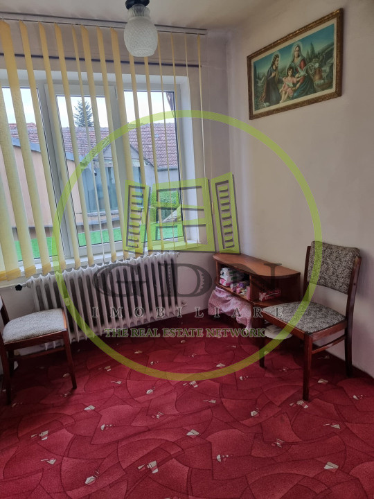 Proprietate spre vanzare,  formata din 2 case suprafata totala 440 mp