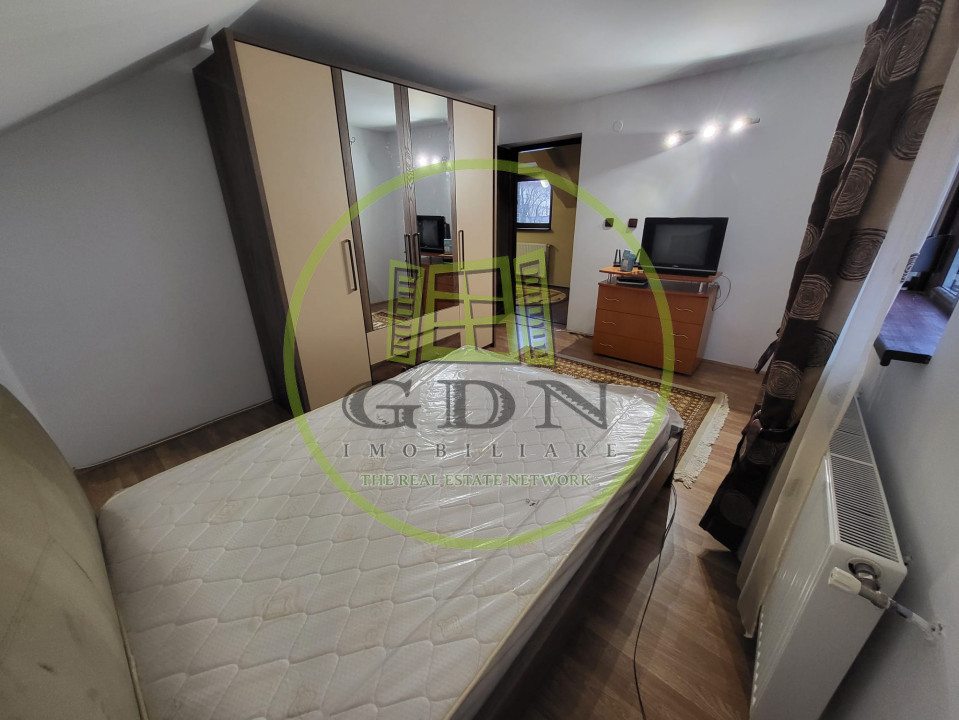 Casă 3 camere decomandată, 140 mp, cartier Bariera Vâlcii