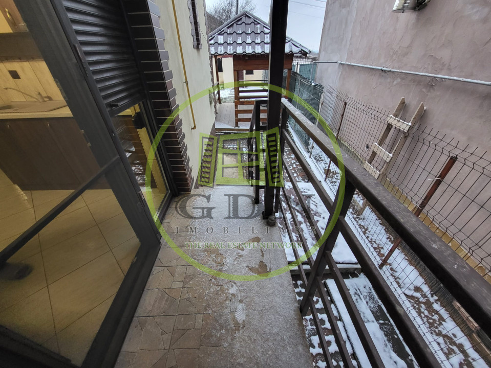 Casă 3 camere decomandată, 140 mp, cartier Bariera Vâlcii