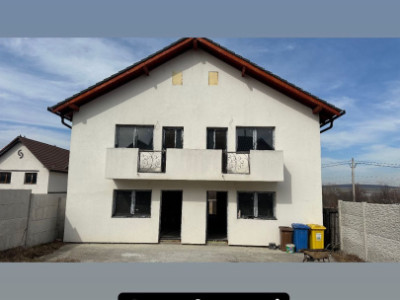 Duplex 3 camere  suprafata totala 267mp,  spre vanzare in Cristian 