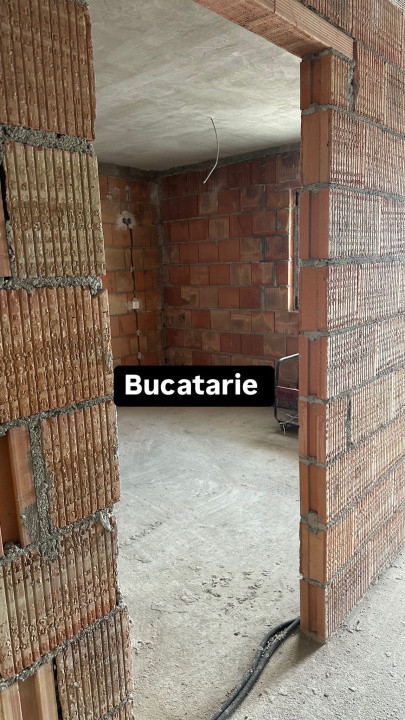 Duplex 3 camere  suprafata totala 252mp spre vanzare in Cristian 