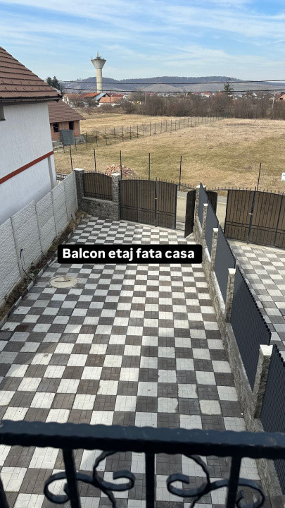 Duplex 3 camere  suprafata totala 252mp spre vanzare in Cristian 