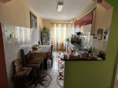 Apartment 3 camere suprafata  totala 70mp spre inchiriere zona Rahovei