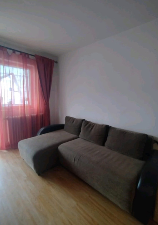 Apartment  cu 3 camere , 70mp utilat si mobilat spre inchiriere in Vasile Aron 