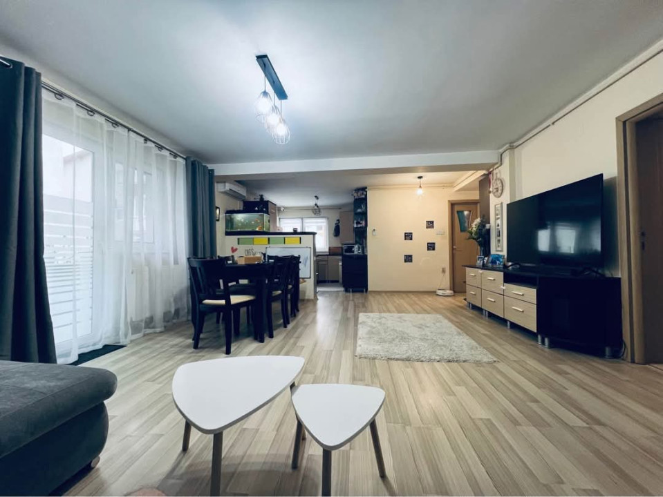 Apartament  3 camere 76 mp utili spre vanzare , in Selimbar. 