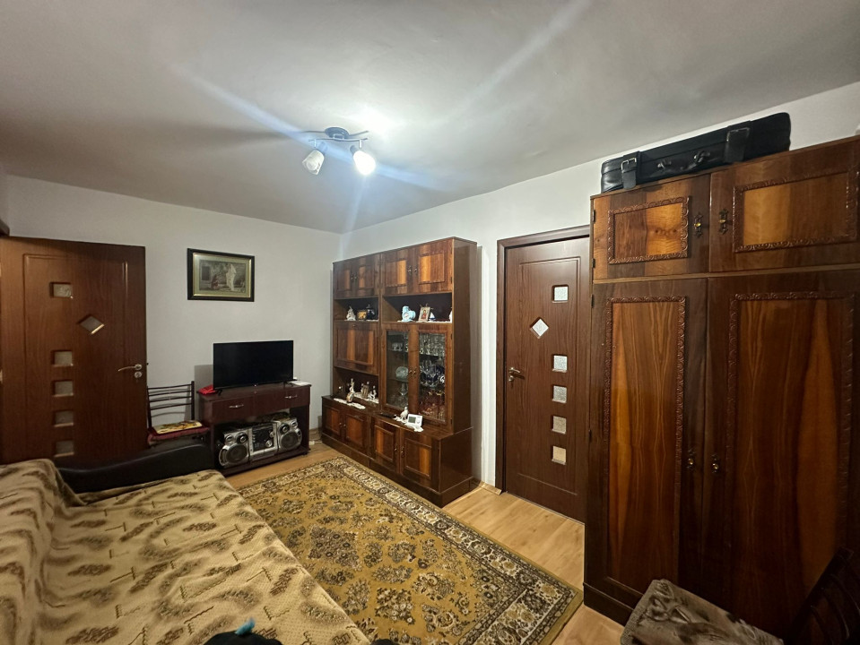 Apartament 2 camere, parter, Craiovita Noua