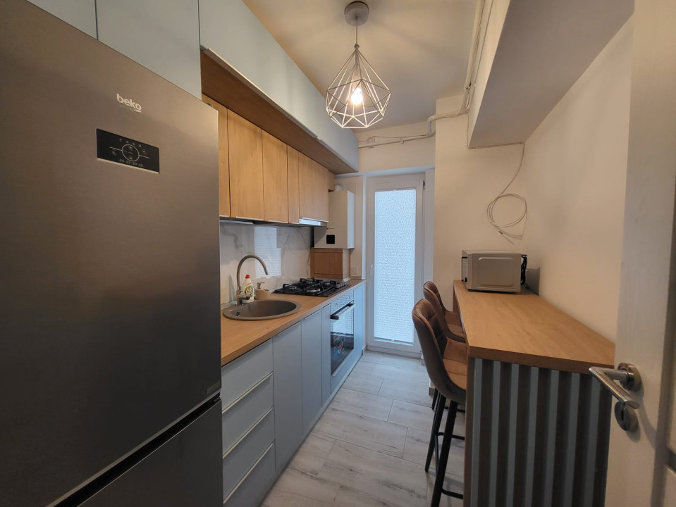 Apartament 2 camere, decomandat, 60 mp, cartier Brazda lui Novac, Zona Gării