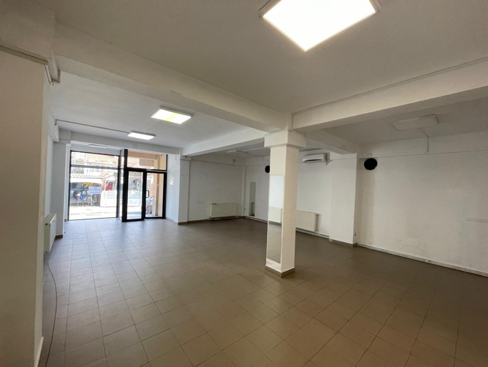 Spațiu comercial 94mp cu un open space generos, un back office și o baie