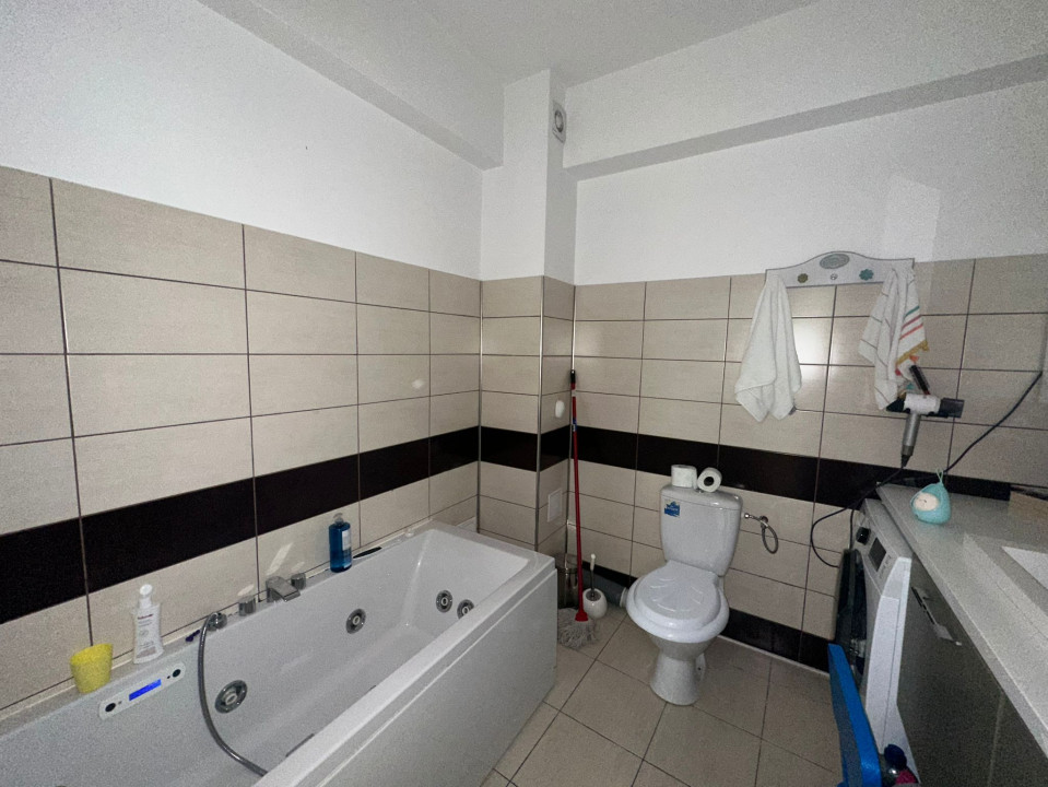 Apartament 3 camere, Decomandat, Calea Severinului, 87.82mp